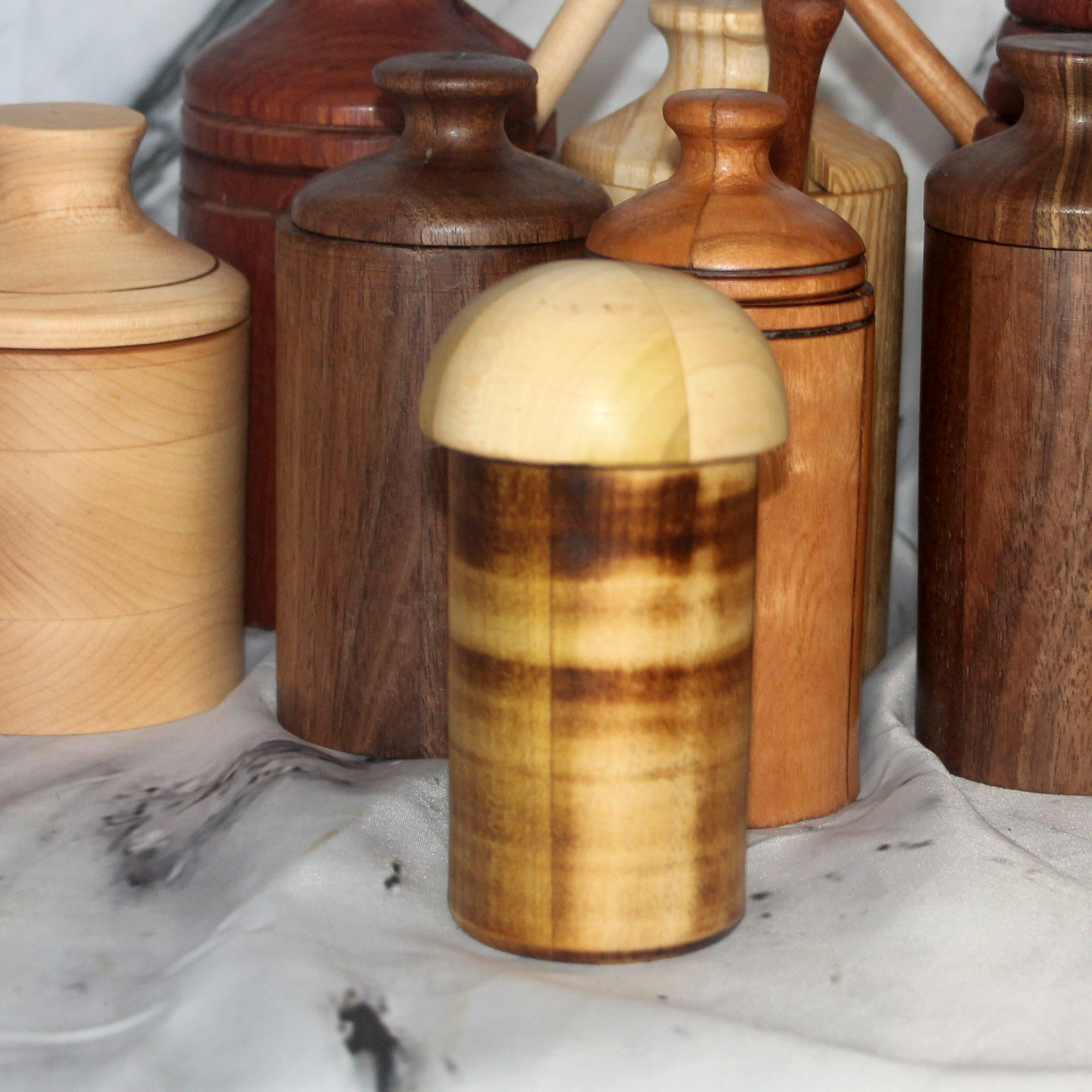 A Hoard of Honey Pots - Image 9