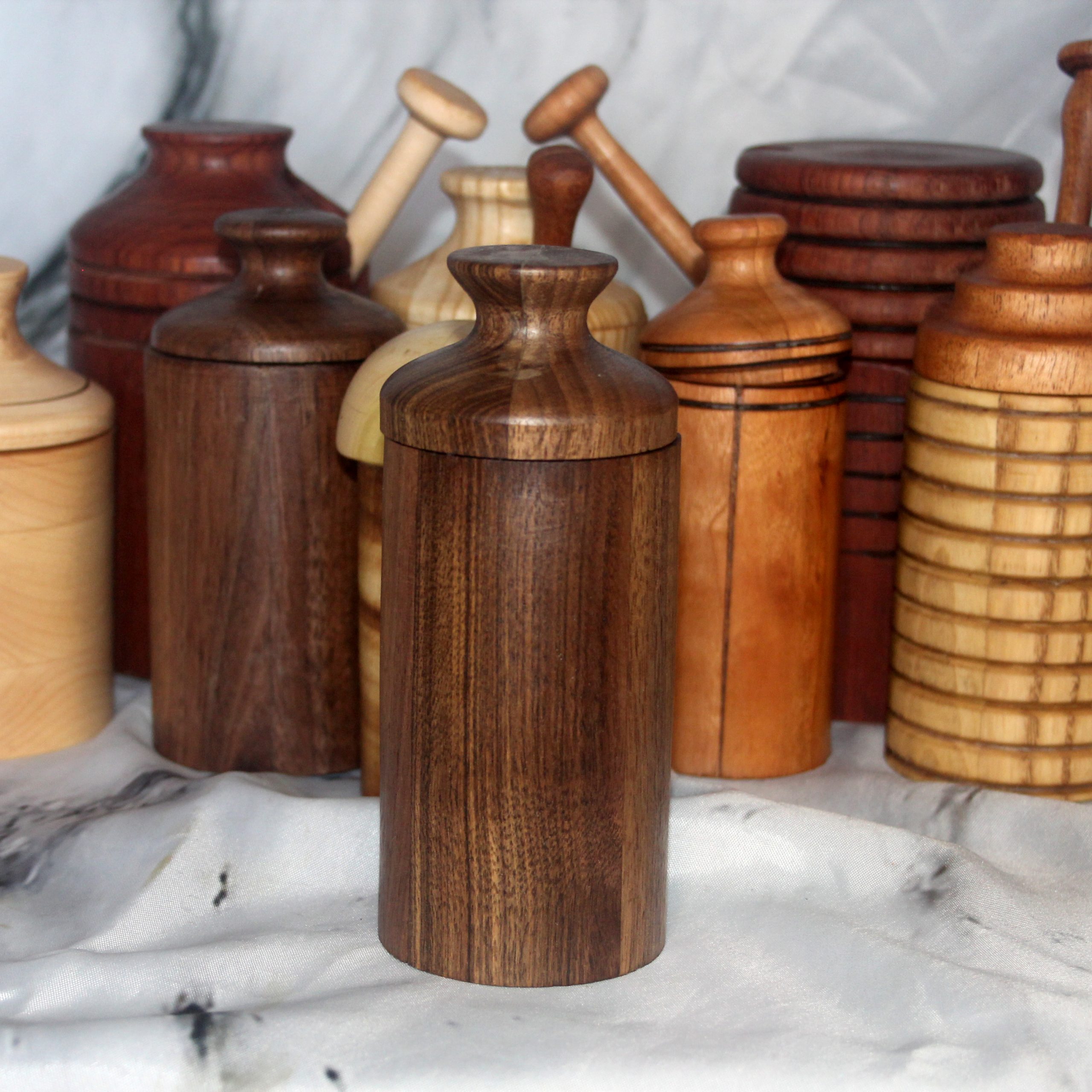 A Hoard of Honey Pots - Image 7