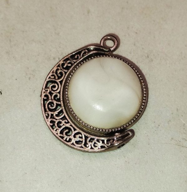 Unique Scrap Cabochons: Sustainable Beauty in Two Sided Pendants - Image 8
