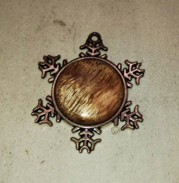 Unique Scrap Cabochons: Sustainable Beauty in Pendants - Image 8