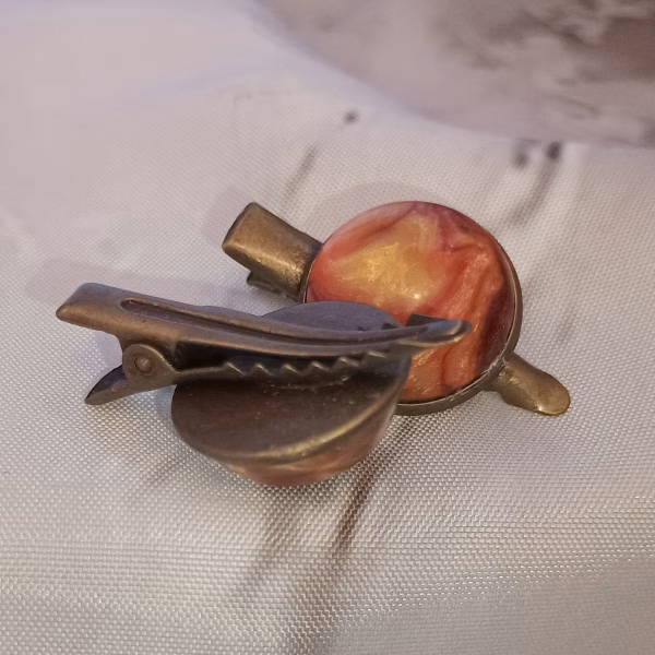 Unique Scrap Cabochons: Sustainable Beauty in Hair Decorations - Image 3