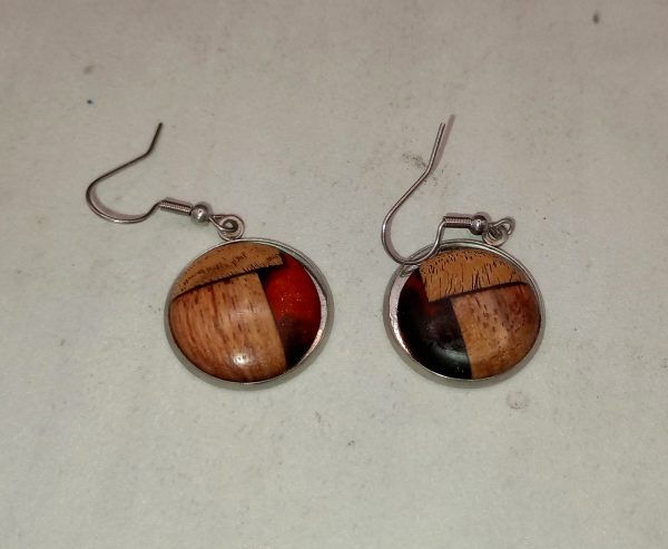 Unique Scrap Cabochons: Sustainable Beauty in Earrings - Image 2
